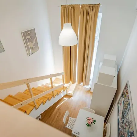 Apartment Cozy Studio In Akacfa Street Budapest